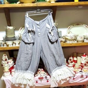 💥SOLD💥Magnolia Pearl Linen Ruffled Bloomers